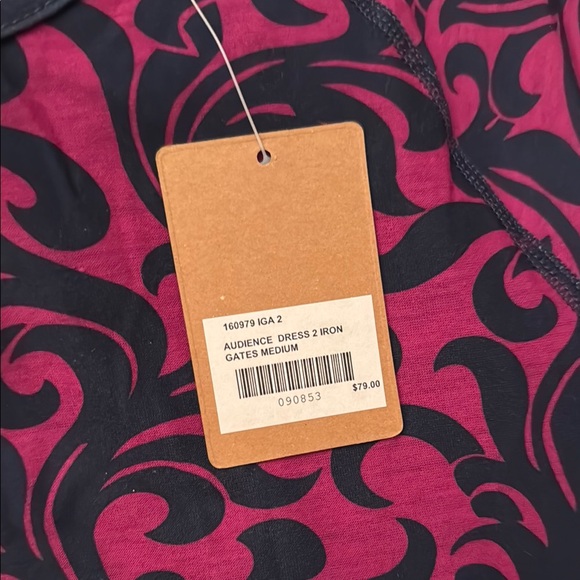 Elegant Pink and Black Patterned Dress - Picture 4 of 7